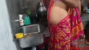 Indian MILF with Big Tits and Ass in Red Saree Kitchen Sex Video