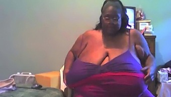 Massive black-and-ebony breasts of Ms. binthere