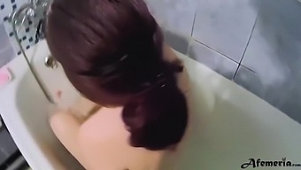 HD video of amateur teen masturbating in the shower