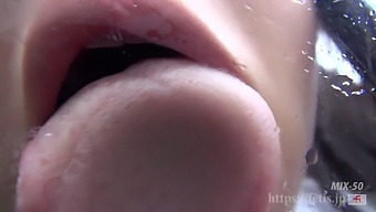 Too thick fetish scenes for penetration and peeing: Video complete with HD quality