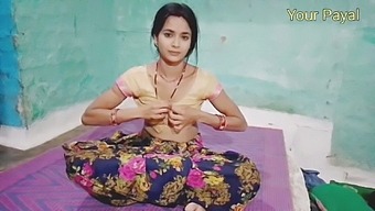 Handjob and vagina fuck with an Indian bisexual bhabhi