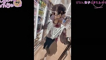 Teen Japanese babe gives a blowjob and gets fucked in public