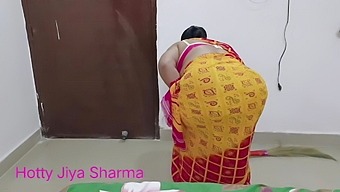 Indian maid Sudipa gives a deepthroat and swallows cum in 18 year old video