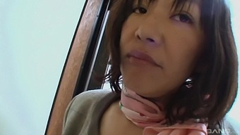 Japanese woman with hairy pussy sucking a dick - Kiyoe Majima