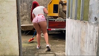 I was thrilled to find a maid with a gorgeous ass in those shorts