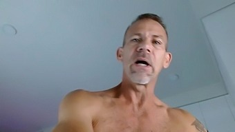 Big Butt Gay Daddy's Solo Cam Show