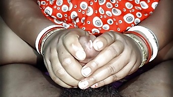 Desi Bhabhi Sex Video: Cheating Wife Fucks Husband's Friend