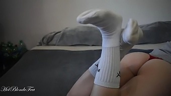 Czech teen Miley Gray shows off her sexy feet in stockings