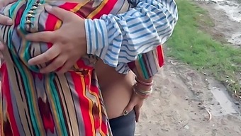 Indian MILF and teen girl get anal in HD video