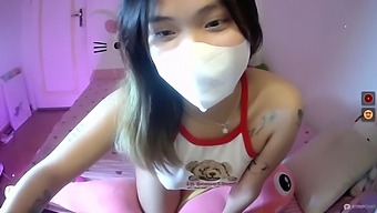 18+ Asian teen babe